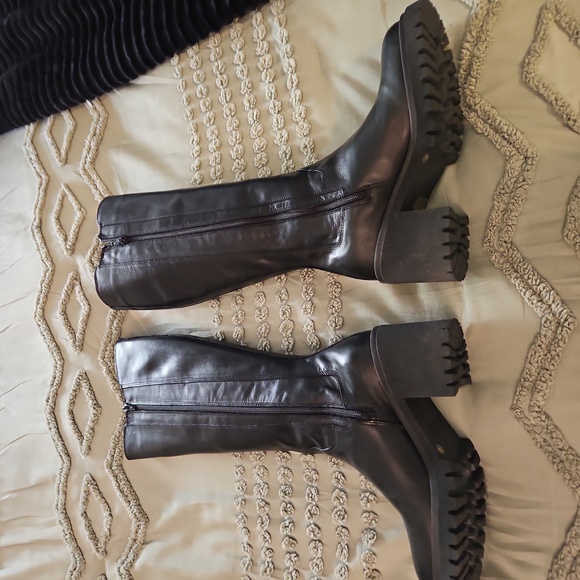 Boots - Picture 2 of 3